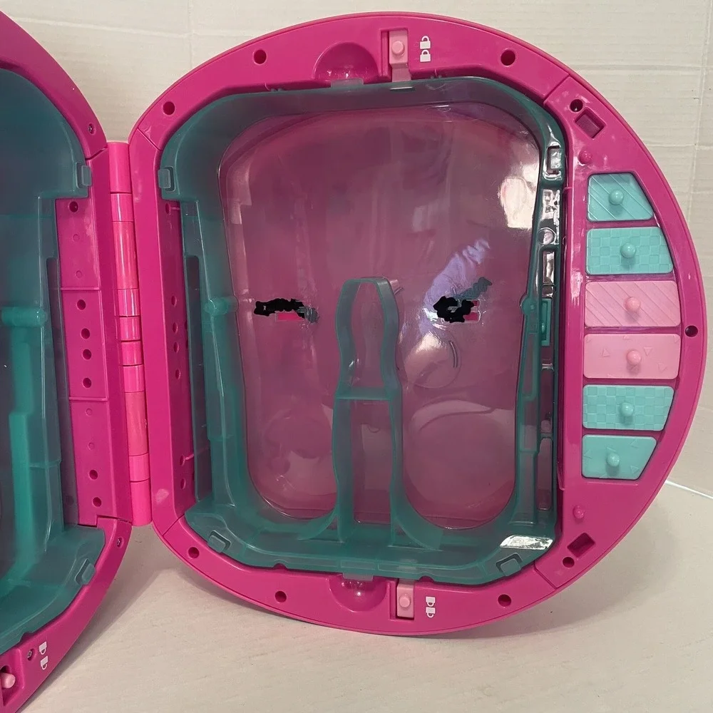 L.O.L. Surprise! OMG World Travel Fashion Closet‎ On The Go Rolling Storage Case